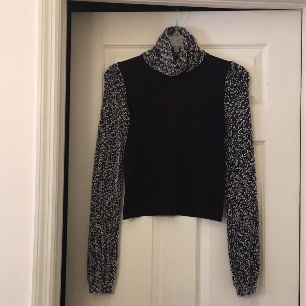 SiSi Intimate long sleeved top